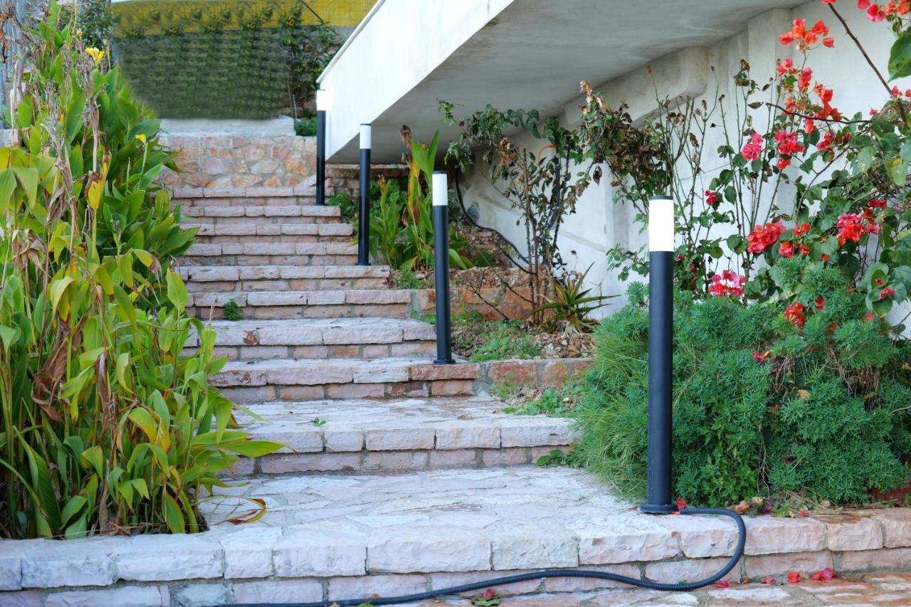 Davide Rooms Sarandë Exterior foto