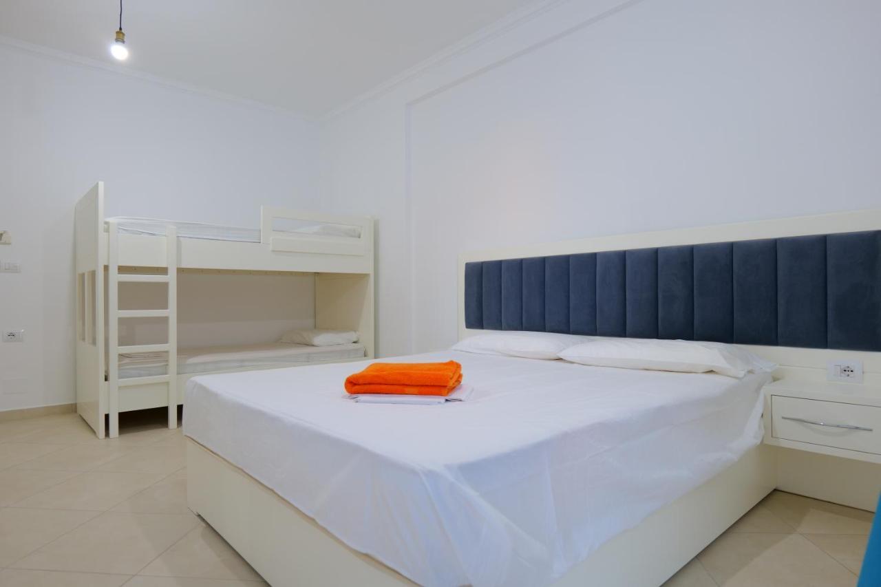 Davide Rooms Sarandë Exterior foto