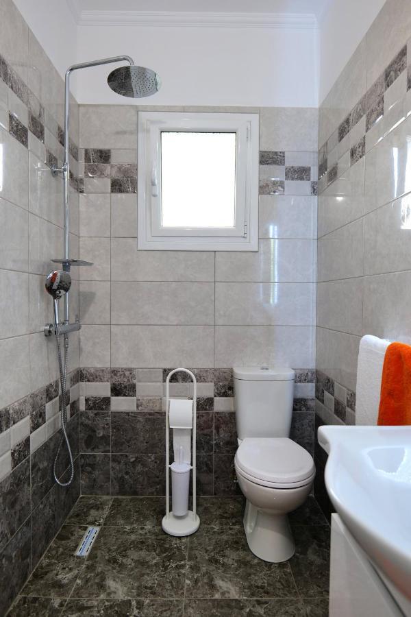 Davide Rooms Sarandë Exterior foto